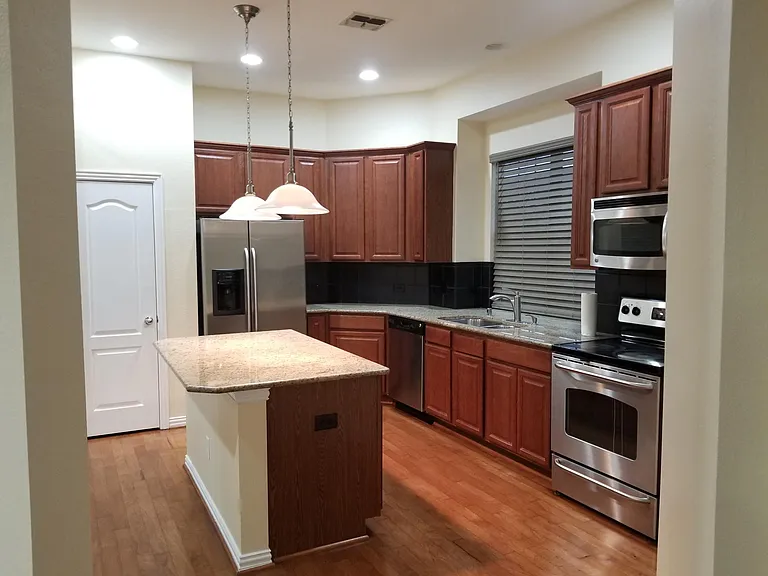 4000 Rome Ct — Photo 5