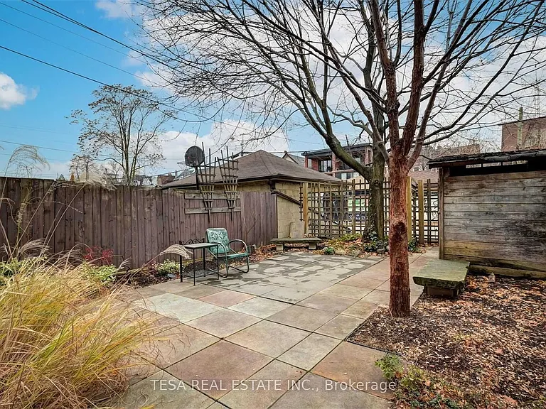 648 Bathurst St #2 — Photo 16
