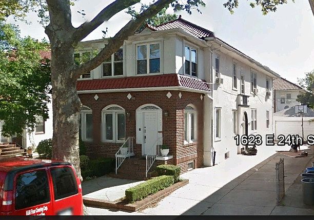 1st image of 1623 E 24th St