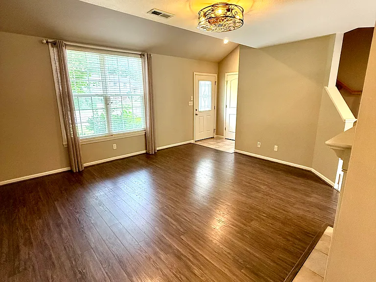 3601 Chapel Hill Rd — Photo 5