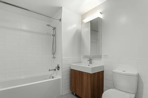 Rented by Stonehenge NYC LLC | media 11