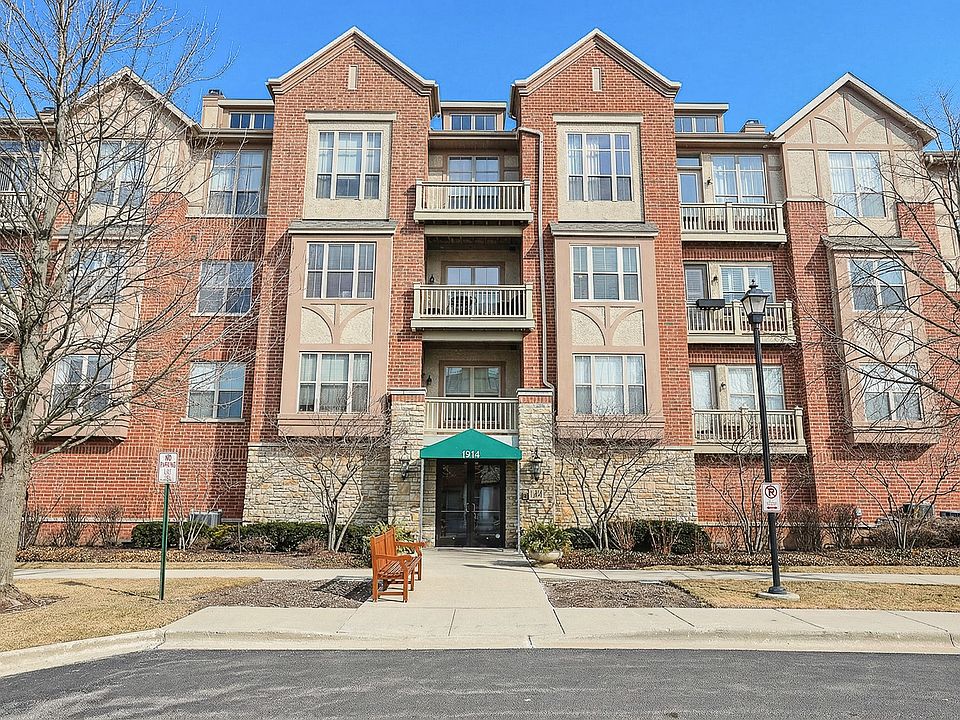 1st image of 1914 Farnsworth Ln Unit 303