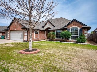 3800 Saint Augustine St, Mustang, OK 73064