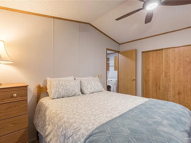 405 Cory Dr — Photo 9