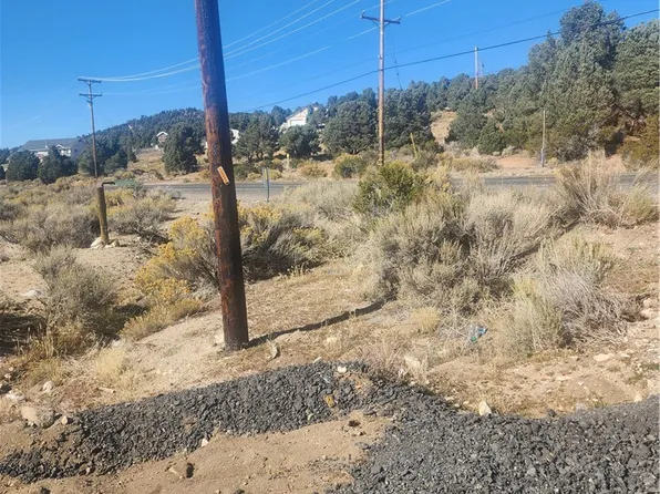 45364 3rd St #32, Big Bear City, CA 92314