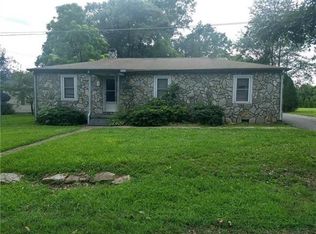 2035 28th St NE, Hickory, NC 28601