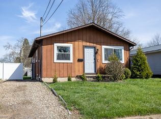 957 Carnegie Ave, Akron, OH