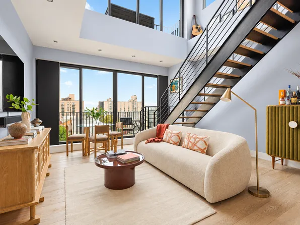 558 Fifth Avenue image 1 of 9