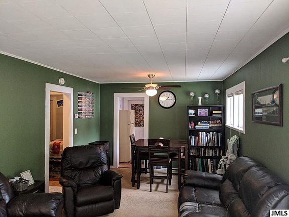 5th image of 127 Park Dr