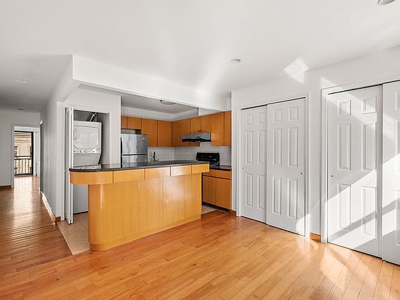 2nd image of 175 Mulberry St APT 5