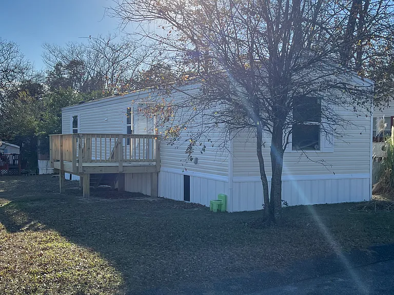Celeste Mobile Home Park Cir — Photo 1