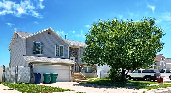 5526 S 4175 W