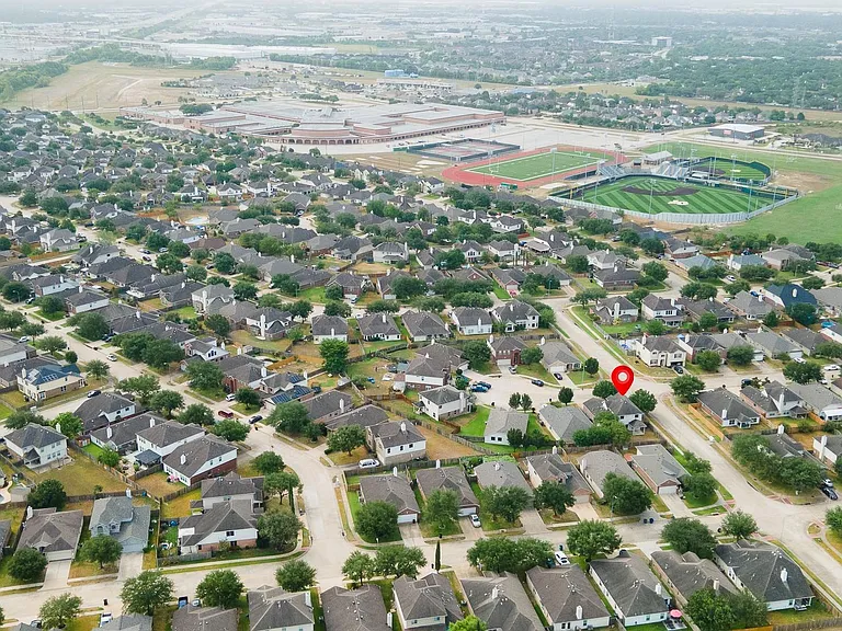 10003 Lynette Falls Dr — Photo 42