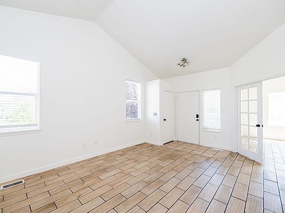 4th image of 13336 S Flora Ct