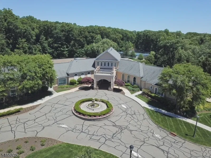2 bed, 2.0 bath, $3,000 — Photo 1