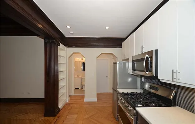 Rented by Buchbinder & Warren | media 12