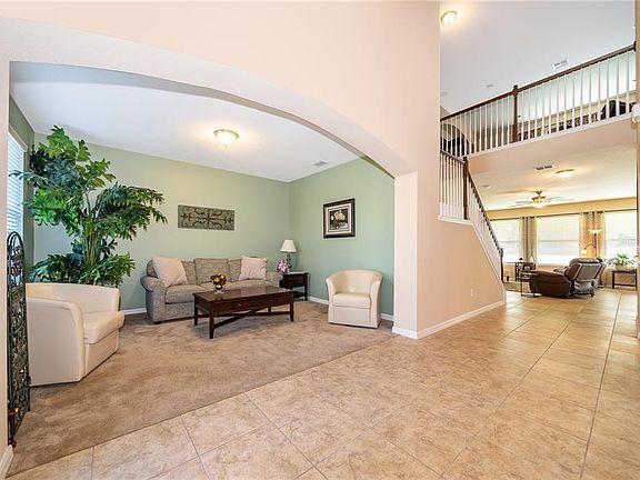 3rd image of 14879 Fells Ln