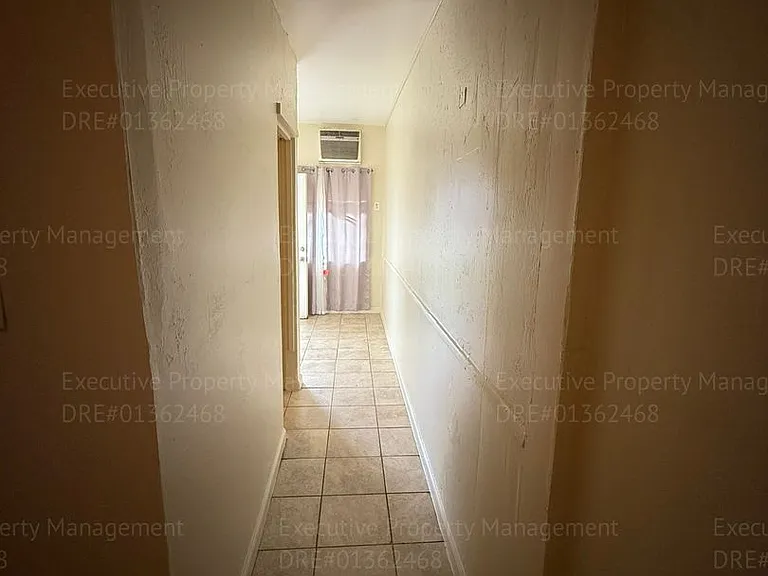 9530 S. Union Ave — Photo 7