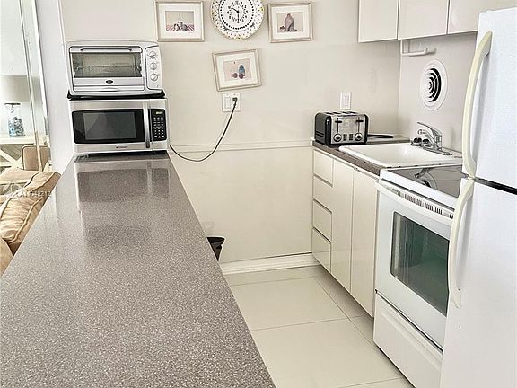 2nd image of 1936 S Ocean Dr APT 7C