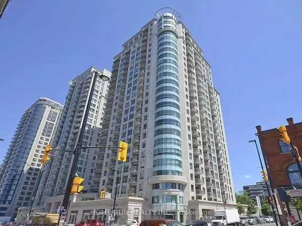 200 Rideau St #1107, Ottawa, ON K1N 5Y1