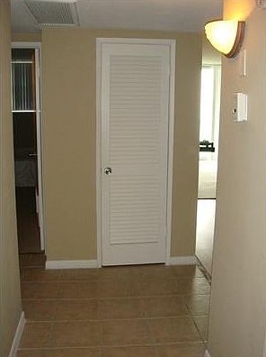 5th image of 19380 Collins Ave APT 915