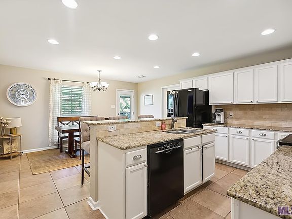 5th image of 26518 Greenwood Dr