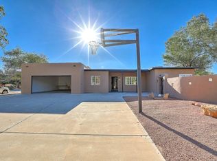 5805 Pauline St NW, Albuquerque, NM 87107