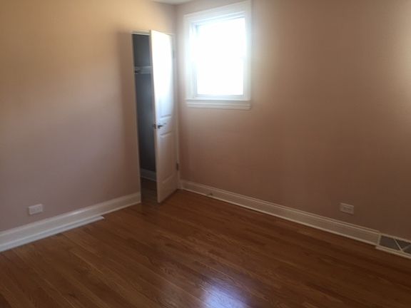 2nd image of 5855 S Narragansett Ave