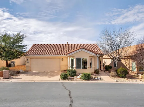 4358 S Flowering Hills Dr, St George, UT 84790