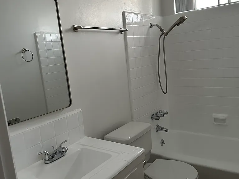 8016 Owensmouth Ave #10 — Photo 1