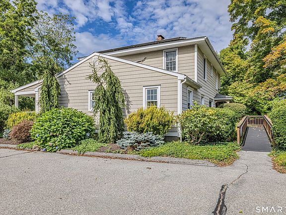 2nd image of 981 Storrs Road