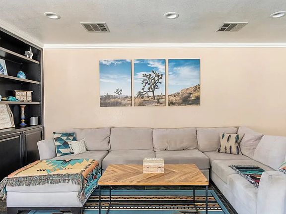 3rd image of 70595 Foothill Dr