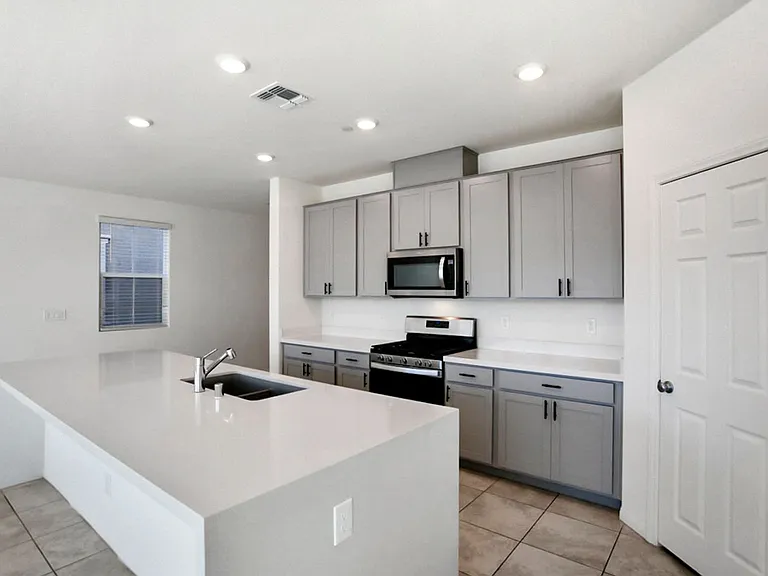 3151 Segesta Ave — Photo 14
