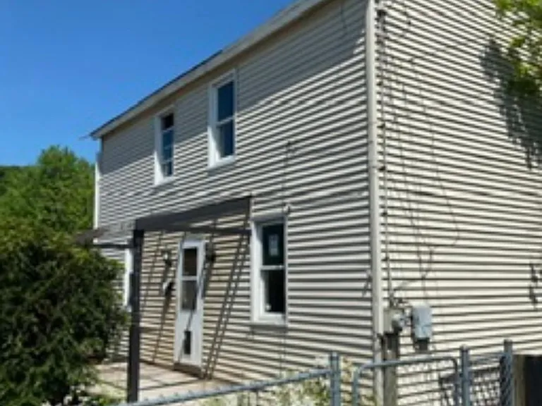 145 E Main St — Photo 4