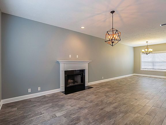 5th image of 4519 Scottish Dr