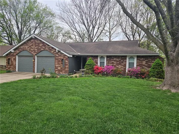 3608 NE Grant St, Lees Summit, MO 64064