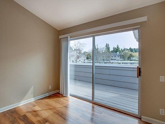 3rd image of 3575 Seaward Cir APT 411