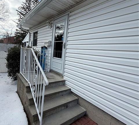 2nd image of 511A 6th St
