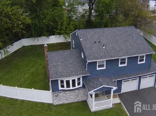1 Baumer Rd, Sayreville, NJ 08872