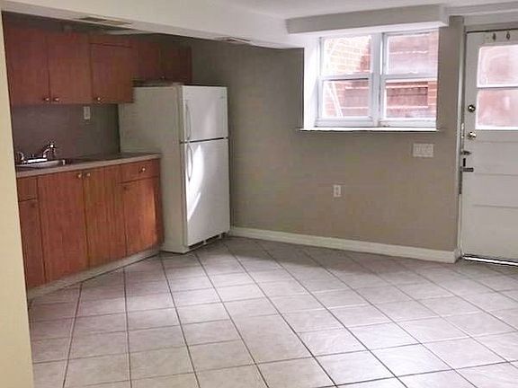 3rd image of 21-38 29th St #1B