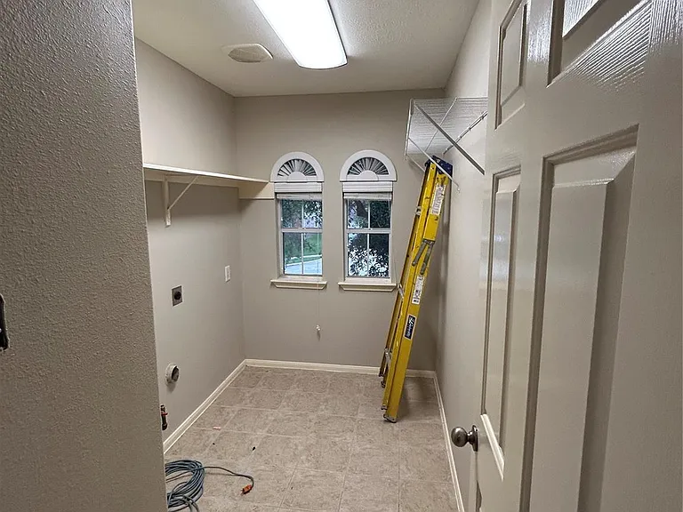 5410 Spring Oak Dr — Photo 12