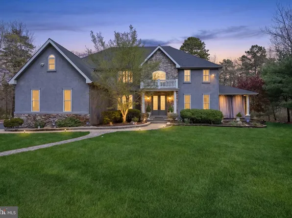 24 Serenity Ct, Southampton, NJ 08088