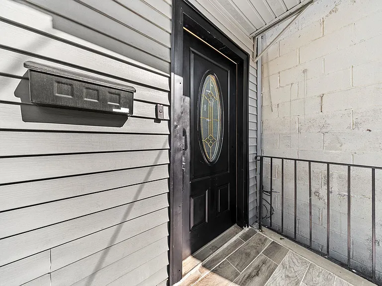 211 New York Ave #2 — Photo 4