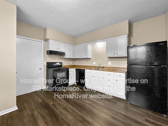 5th image of 700 NE Ball Dr #B