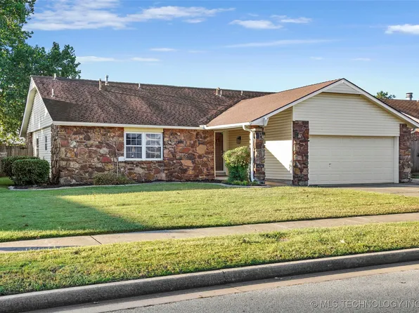 12452 E 36th St, Tulsa, OK 74146