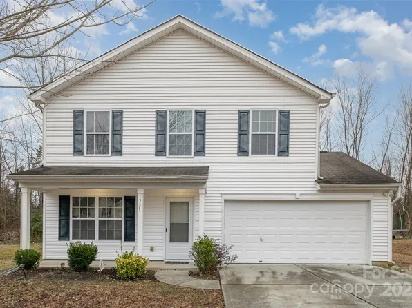 1731 Long Paw Ln, Charlotte, NC 28214