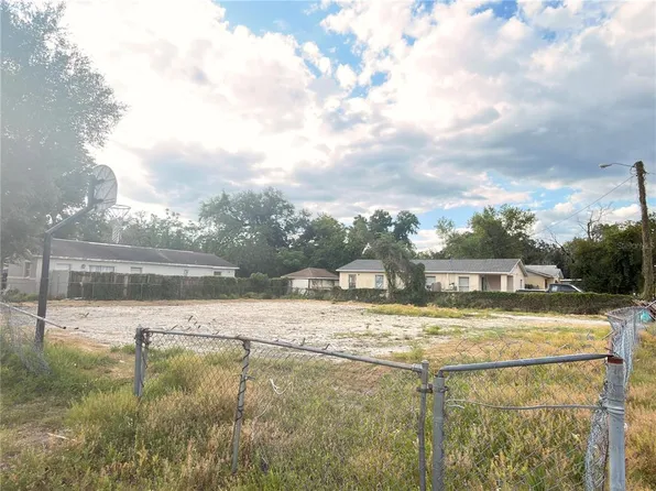 9302 N 12th St, Tampa, FL 33612