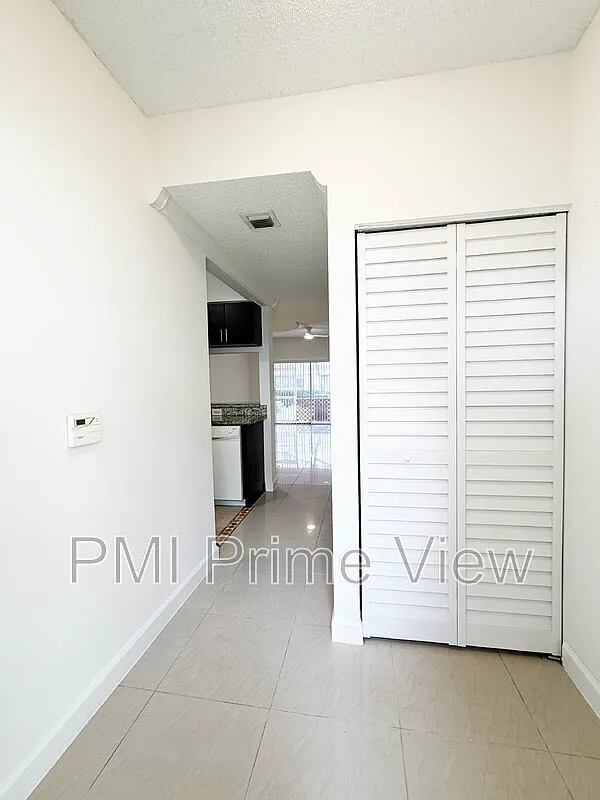 2 bed, 2.5 bath, 1110 sqft, $2,600 — Photo 3
