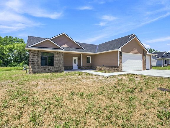 4th image of 635 S Arbor Valley Way