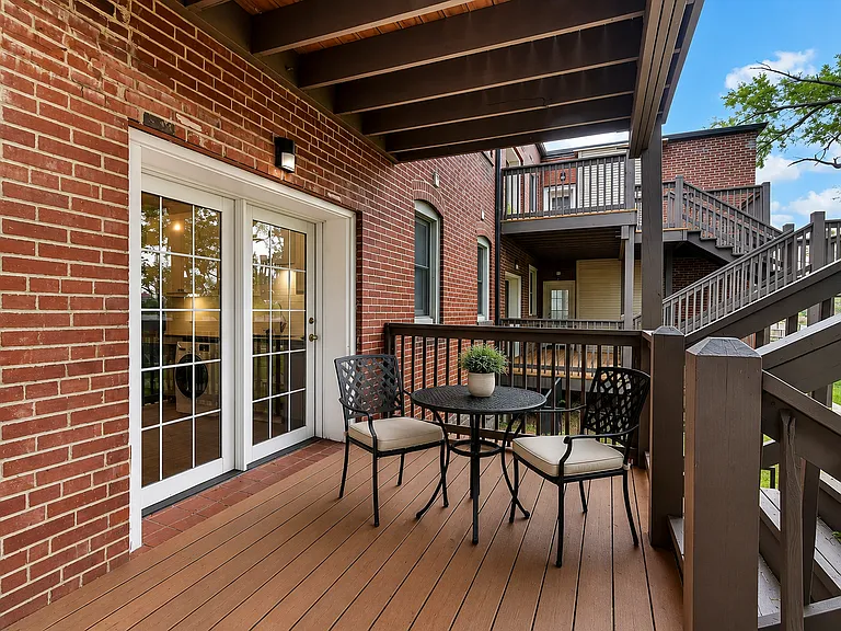 5750 Pershing Ave #1E — Photo 11